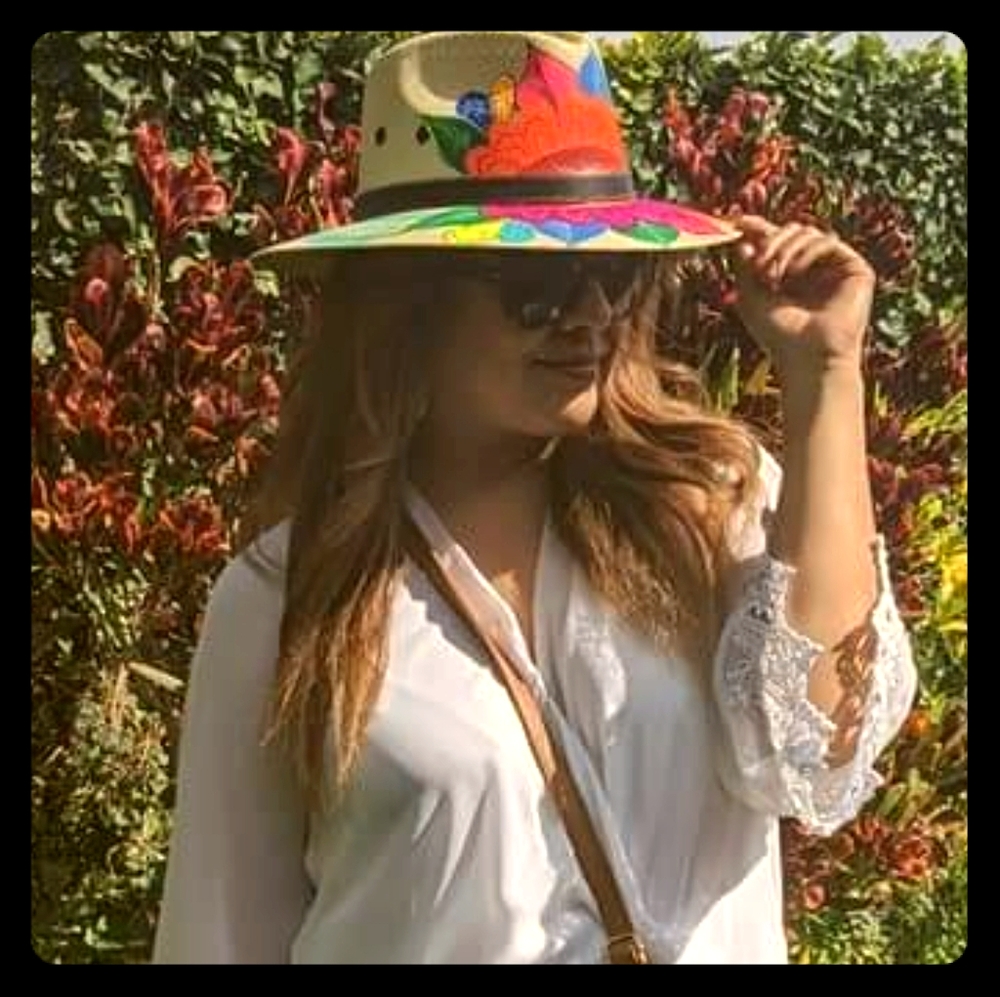 Artisanal hats here 😍